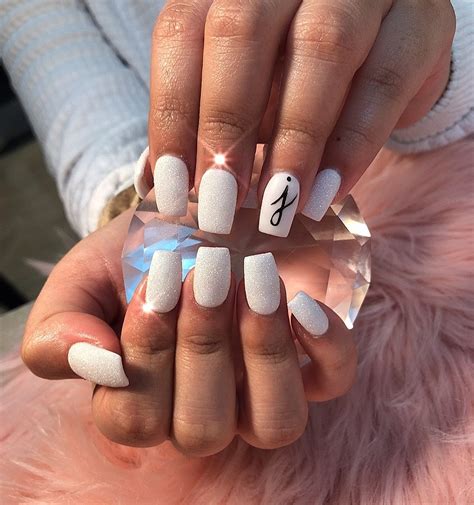 J nails - J L Nails is located conveniently in Howell, MI 48855. Our nail salon provide a full range of nails care services such as Manicures, Pedicures, Waxing and so much more. We assure your satisfaction and, more important, step into our nail salon and get home with beauty.